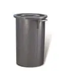 Bidone Con Coperchio Grigio in Polietilene - GIGANPLAST Linea CORALLO - Codice 2750 - Capacità 75 lt  - Diametro 47 cm - Altezza cm 63 - Imballo confezione da n. 1 Unità