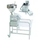 TAGLIAVERDURE E TAGLIAMOZZARELLA CON SUPPORTO - Mod. CL 55 2 TRAMOGGE MON - 2 tramogge: 1 tramoggia libera + 1 tramoggia a leva - Capacità coperti da 100 a 1000 - 1 velocità - Potenza W 750 - Dimensioni cm L 86,5 x P 39,6 x 127,2h