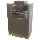 Raffinatrice a due cilindri Omab - Mod RF150 INOX - Struttura in acciaio inox - Ad una velocità - Alimentazione trifase 400V - Dimensione Cilindri ø cm 15 x 32 - Potenza Kw 1,5 - Dimensioni cm L 70 x P 60 x h 115