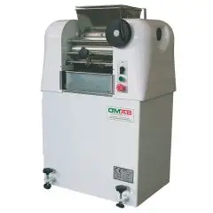Raffinatrice a due cilindri Omab - Mod RF150 - Ad una velocità - Alimentazione trifase 400V - Dimensione Cilindri ø cm 15 x 32 - Potenza Kw 1,5 - Dimensioni cm L 70 x P 60 x h 115