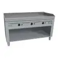 CUCINA TEPPANYAKI A GAS 3 FUOCHI  - MOD. VGO3120L - 3 zone cottura - Costruita esclusivamente su misura - Vano a giorno - Piastra di cottura al cromo duro lucido - Alzatina su 4 lati - Potenza a gas kW 17,4 (3x5,8 kW) - Dimensioni: cm L 120 x P 72 x H 85 
