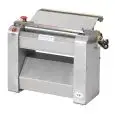 SFOGLIATRICE - MOD. SF320 - 1 COPPIA DI RULLI - DIM. RULLI cm 32 x Ø 5,5 - PULSANTIERA 24VOLT - POTENZA W 600 - ALIMENTAZIONE TRIFASE 400V/3/50HZ - DIMENSIONI cm L 55 x P 35 x 40 H - PESO Kg 32