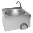LAVAMANI A PARETE - MOD. LM 310 - STRUTTURA IN INOX AISI 304 - COMANDO A GINOCCHIO - RUBINETTO E SCARICO INCLUSO - DIMENSIONI cm 40 x 40 x 31 h - PESO Kg 5,5