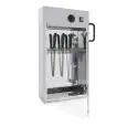 STERILIZZATORE ELETTRICO PER COLTELLI DA PARETE - A RAGGI ULTRAVIOLETTI - MOD. 7504 - CAPACITA' 20 COLTELLI - POTENZA DI IRRADIAZIONE: N° 1 LAMPADA UV/C W 16 - ALIMENTAZIONE 220/240V MONOFASE 50/60Hz - DIM. cm L 51 x P 13 x h 67 - NORMA CE