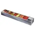ESPOSITORE VETRINA REFRIGERATA DA TAVOLO - Mod. MAXI - Temperatura +2°/+10°C - Capacità vaschette GN vari formati - Alimentazione MONOFASE V230/1 - Potenza kW 0,18 - Dimensioni cm. L 208 x P 41 x h 22 - Peso Kg. 30
