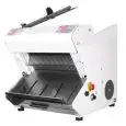 TAGLIERINA SEMIAUTOMATICA DA BANCO PER PANE con caricamento inclinato singolo - Larghezza taglio max cm: 42 o 52 - Altezza taglio cm 6/17 -Alimentazione 400V TRIFASE - Potenza Kw 0,75 - NORMA CE