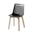 SEDIA AKAMI - MOD. AKAMI BL - SCOCCA IN TECNOPOLIMERO - TELAIO IN LEGNO DI FAGGIO 4 GAMBE - PER USO INTERNO - DIM. cm L 45,5 x P 51 x H 84 - NORMA CE