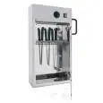 STERILIZZATORE ELETTRICO PER COLTELLI DA PARETE - A RAGGI ULTRAVIOLETTI - MOD. 7502 - CAPACITA' 14 COLTELLI - POTENZA DI IRRADIAZIONE: N° 1 LAMPADA UV/C W 16 - ALIMENTAZIONE 220/240V MONOFASE 50/60Hz - DIM. cm L 40 x P 13 x h 67 - NORMA CE