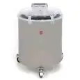 CENTRIFUGA PER INSALATA - Mod. ES 100 - Capacità di carico per ciclo Kg 6 - Produzione oraria Kg/ora 120/360 - Potenza W 550 - Alimentazione monofase 230V/1/50-60Hz - Dimensioni cm L 54 x P 75 x 66,5 h - Norma CE