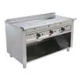 CUCINA TEPPANYAKI A GAS 3 FUOCHI  - MOD. VGP3140L - 3 zone cottura - Costruita esclusivamente su misura - Vano a giorno - Piastra di cottura al cromo duro lucido - Canalina perimetrale - Potenza a gas kW 17,4 (3x5,8 kW) - Dimensioni: cm L 140 x P 72 x H 8