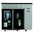 EROGATORE DI VINO AL CALICE E AZOTATRICE - Mod. VINO 4 - Plug & Play - Struttura in acciaio inox Aisi 304 - Capacità: N. 4 bottiglie disposte in linea, due vani da N. 2 bottiglie ciascuno - Alimentazione 220/240V/1/50 Hz - Dimensioni cm L 65 x P 32,5 x 61