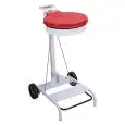 Portasacco in metallo verniciato bianco su ruote con coperchio colorato rosso e pedale, capacità lt 110 Medial Contimobile Mod 601047