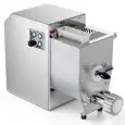 MACCHINA PER PASTA FRESCA - MOD. PASTA 5 - Produzione oraria Kg/h 8,4 - Potenza W 750/1 hp - Alimentazione monofase 230V/1/50Hz - Norma CE