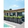 FIORIERA - MOD. NEBULA CM0090 - STRUTTURA IN POLIETILENE - ANTI UV - IL DOPPIO FONDO E' A UNA PROFONDITA' DI cm 25 - CAPACITA' Lt 40 - PORTATA MAX. Kg. 20 - DIM. cm L 89 x P 35 x h 78 - NORMA CE
