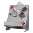 STENDIPIZZA - DILAMINATRICE - 2 COPPIE DI RULLI (rullo superiore inclinato) - Mod. TO 35 C - Lunghezza Rulli cm 34 - Potenza hp 0,50 - Alimentazione monofase 230 V - Norma CE