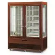 VETRINA ESPOSITIVA AD ISOLA REFRIGERATA PER PASTICCERIA - MOD. SALOON 1010 RG - TELAIO IN LEGNO MASSELLO - N. 2 PORTE - Temp. °C +4/+10 - ALIMENTAZIONE MONOFASE - POTENZA W 950 - CAPACITA': 1000 LT - REFRIGERAZIONE VENTILATA - DIM cm L 135 x P 73 x h 182,