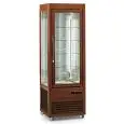 VETRINA ESPOSITIVA AD ISOLA REFRIGERATA PER PASTICCERIA - MOD. SALOON 350 Q - TELAIO IN LEGNO MASSELLO - Temp. °C +4/+10 - ALIMENTAZIONE MONOFASE - POTENZA W 600 - CAPACITA': 350 LT - REFRIGERAZIONE VENTILATA - DIM cm L 60,7 x P 66 x h 182,5 - PESO KG 146